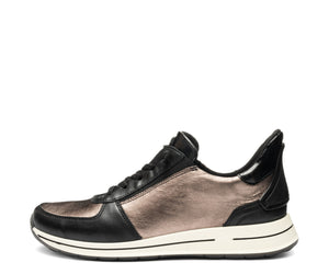 Ovation: Easy2Go Hands Free Sneaker - Cashmere 15